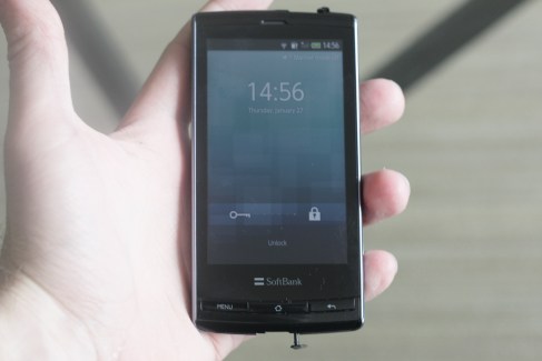 Test d’un Androphone 3D japonais : le Softbank 003SH par Sharp