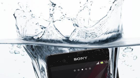 Xperience #1 : Xperia Z vs H2O