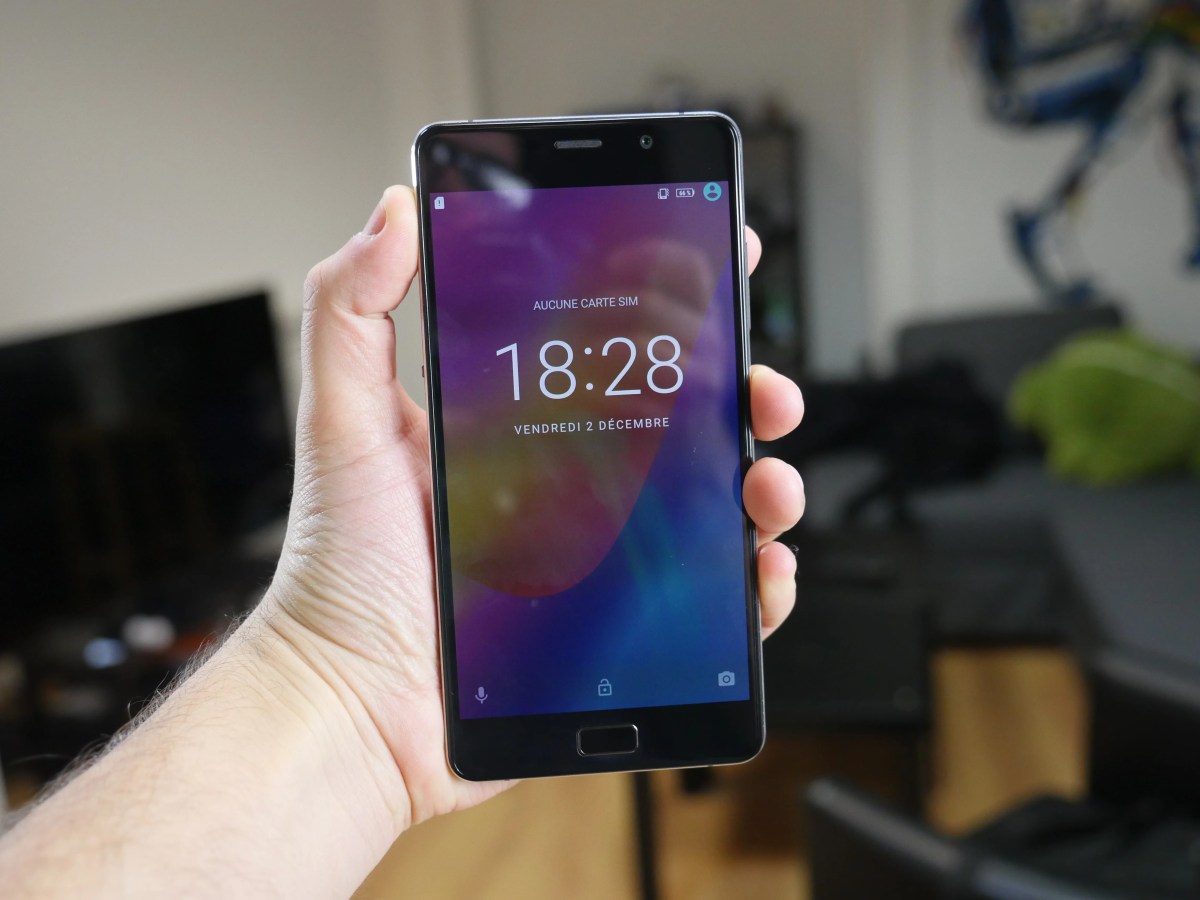 Prise en main du Lenovo P2 : le futur roi de l'autonomie ?