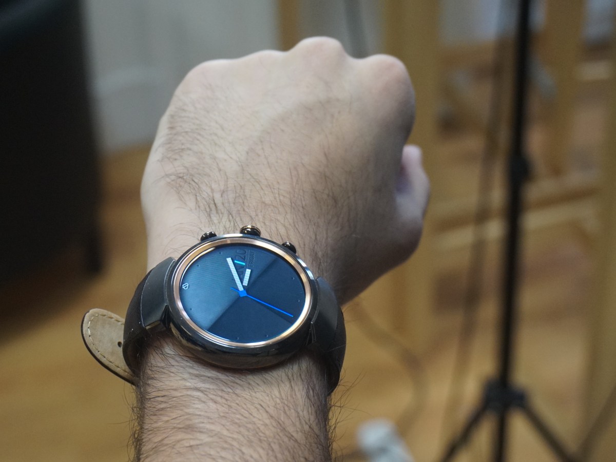 Test de l'Asus ZenWatch 3, un écran complètement rond qui a du sens