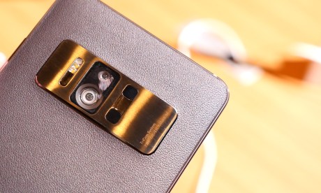 Prise en main de l'Asus ZenFone AR, le premier smartphone VR / AR