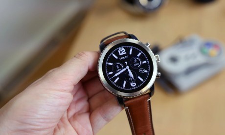 Test de la Fossil Q Explorist : enfin le bon équilibre pour Fossil ?