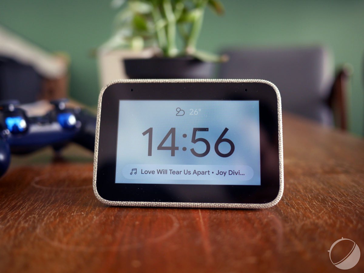 Test du Lenovo Smart Clock : quand le radio-réveil renaît tel un phœnix