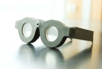 Un ingénieur dévoile des lunettes qui font la mise au point sur ce que...