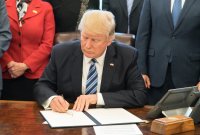 Ce site compose des poèmes à partir des tweets de Trump (et ça rime)