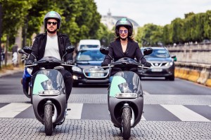 Scooters, tarifs, amendes... : quelles différences entre Coup et Cityscoot ?
