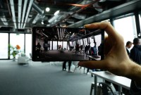 Prise en main du Samsung Galaxy Note 8 : 6,3 pouces. Deux appareils photos. 1 009 €.