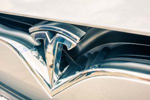 Sortir Tesla de la bourse : cinq questions autour de l'annonce d'Elon Musk