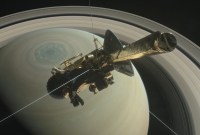 Aux abords de Saturne, la sonde Cassini vit ses dernières heures : que va-t-il...