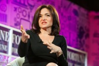 Celle qui pourrait sauver Facebook : qui est Sheryl Sandberg, numéro 2 du réseau...