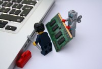 Finalement, les robots ne vont pas nous voler tout notre travail