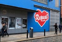 Référendum sur l'IVG en Irlande : Facebook et Google verrouillent la publicité en ligne