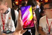 Xiaomi met à jour deux smartphones qui émettaient « des ondes trop intenses »