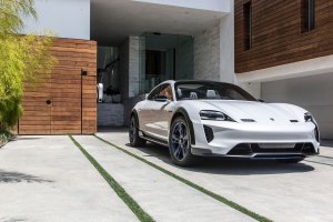 C'est officiel : le SUV Mission E Cross Turismo de Porsche sera commercialisé