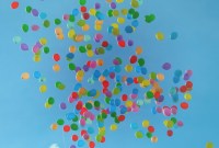 Cette discothèque voulait lancer 130 000 ballons de baudruche polluants au nouvel an