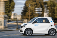 Après Renault et Peugeot, Daimler envahit Paris avec un service d'autopartage électrique