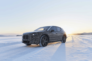 BMW montre son concept électrique iNEXT sur la neige