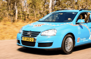 Amsterdam-Sydney en voiture électrique, un voyage de 3 ans pour promouvoir la mobilité propre