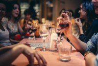 Réserver un lieu pour une soirée ? Évidemment, il existe un service web pour...