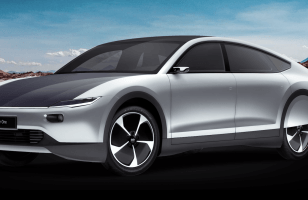 Installer des panneaux solaires sur une voiture pour gagner 8 à 60 km d'autonomie,...