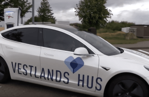 2 781 km en 24 heures : à bord d'une Tesla Model 3, il...