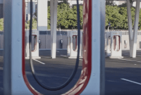 Les Superchargeurs Tesla passent à 150 kw en France : voici ce que ça...