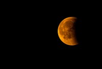 La Lune va rougir ce mardi : comment observer l’éclipse partielle du 16 juillet
