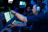 La Navy retire les écrans tactiles de ses navires car les marins n'arrivent pas...