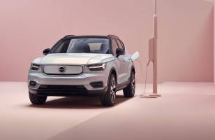 Volvo se lance dans le 100 % électrique avec le SUV XC40 Recharge