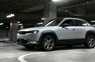 Avec 200 km d'autonomie, le SUV électrique de Mazda a un rôle de petite...