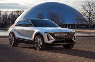 Le SUV 100 % électrique de Cadillac promet 500 km d'autonomie pour fin 2022...