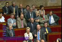 Franck Riester passe le plat à Frédéric Mitterrand devant les députés