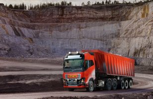 En 2019, les camions autonomes de Volvo vont opérer seuls d'une carrière à un...