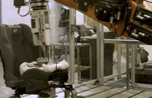 Ces fesses robotiques de Ford transpirent sur les sièges des voitures pour tester leur...
