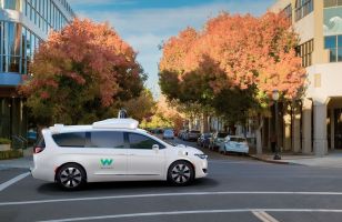 Volvo et Google s'associent pour lancer une flotte de robotaxis électriques