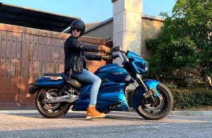 Hadin Panther, la « première moto électrique cruiser américaine », n’a pas l’air très...