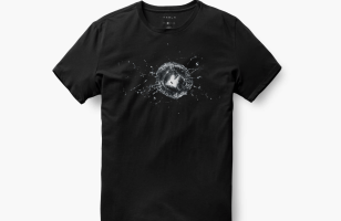 Cybertruck : Tesla lance un t-shirt en hommage au fiasco de la vitre cassée...