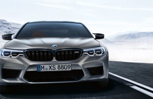 Avec sa M5 de 1 000 chevaux, BMW veut rivaliser avec la Model S...