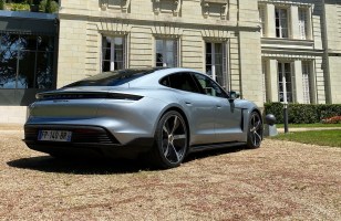 Porsche invente des stations de recharge avec des salles d’attente de luxe pour ses...