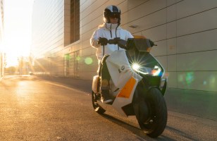 Le nouveau scooter électrique de BMW est vraiment très anguleux
