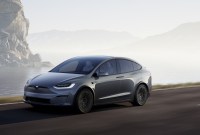 Tesla laisse désormais le choix entre un « Autopilote » et une promesse de...