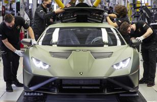 Lamborghini ne lancera pas un bolide 100 % électrique avant 2025