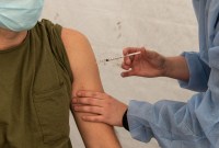 Pourquoi avons-nous mal au bras après le vaccin Covid-19, et que faire ?