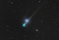 La comète Leonard devient à peine visible à l'œil nu (avec un œil de...