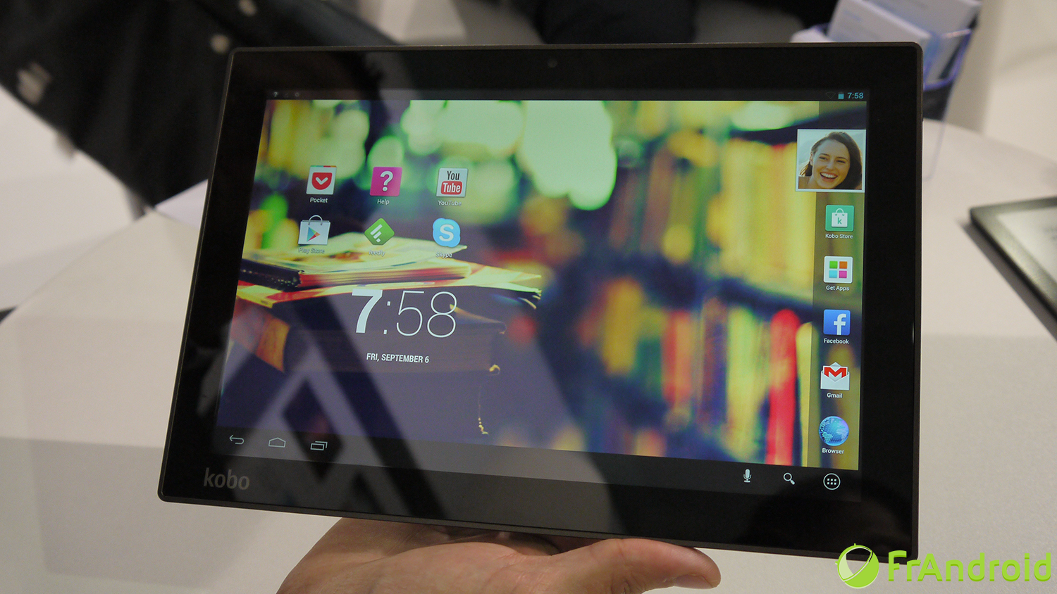 Présentation de la tablette Kobo Arc 10 HD dotée d’une définition de 2560 x 1600 pixels