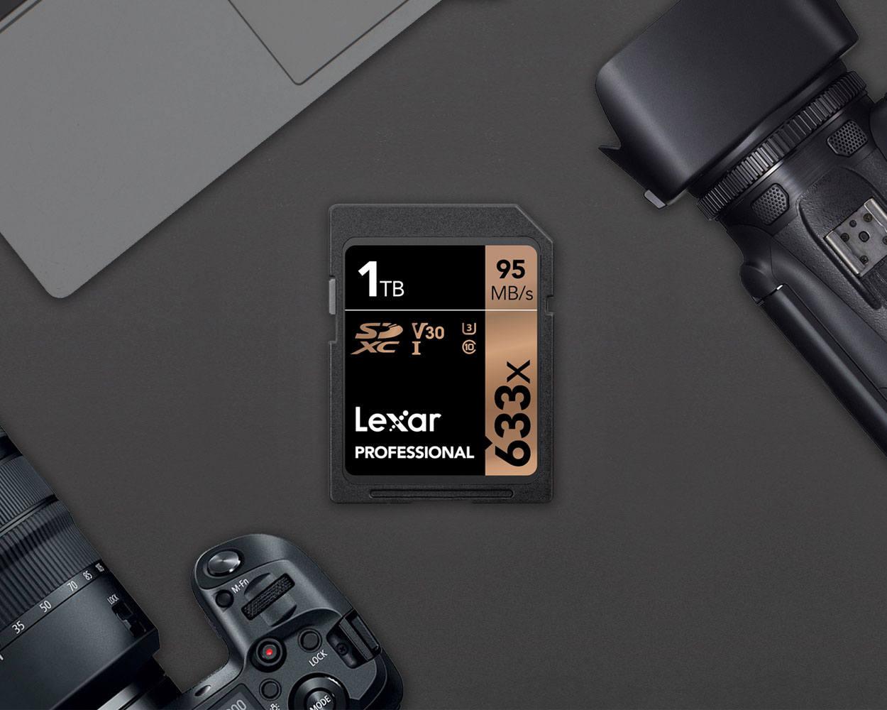 La première carte SD de 1 To est signée Lexar