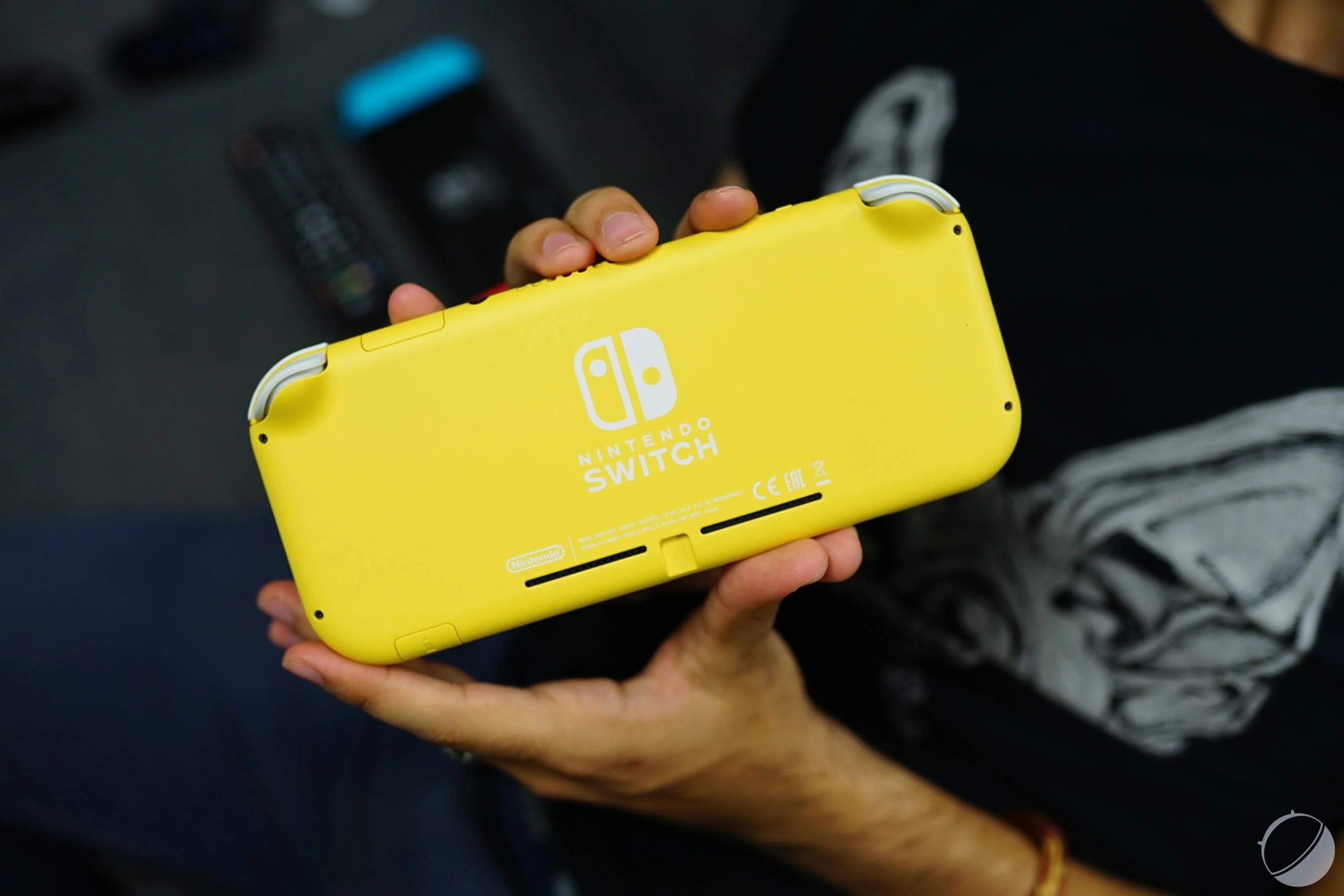 La Nintendo Switch Lite fait un carton en France et permet à Nintendo de battre ses objectifs