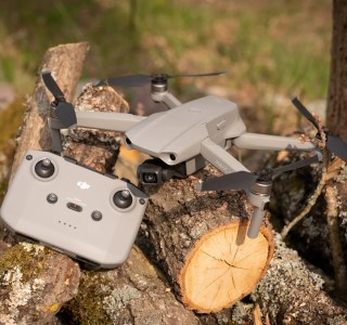 Mavic Air 2 : le drone DJI qui filme en 4K perd plus de 200 € dans ce pack