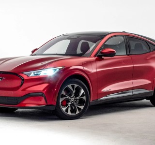 La Mustang Mach E Gt Performance Edition Est Encore Plus Veloce Que La Tesla Model Y