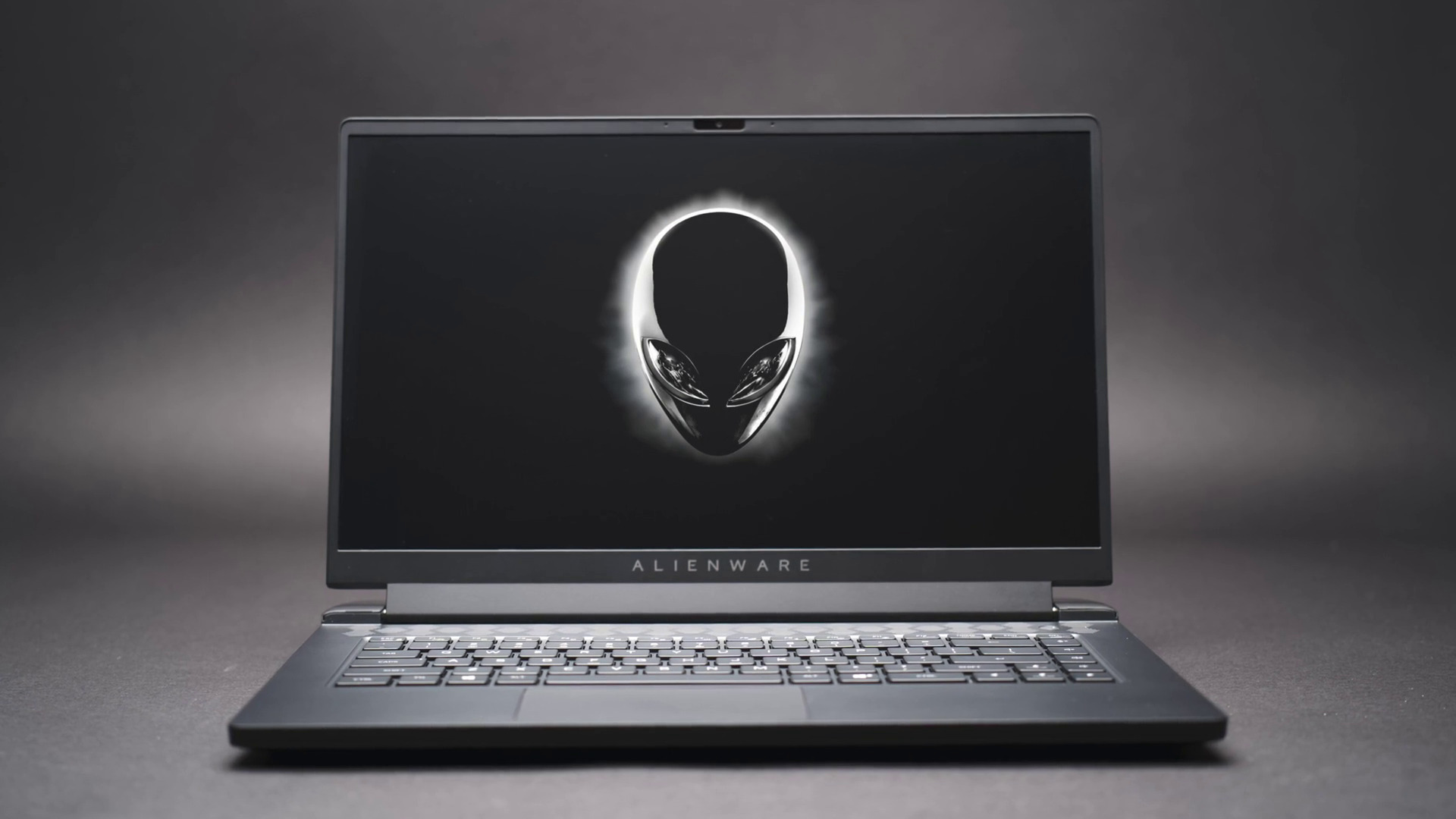 Dell G15 et Alienware m15 : les premiers laptops gaming AMD Ryzen arrivent chez Dell